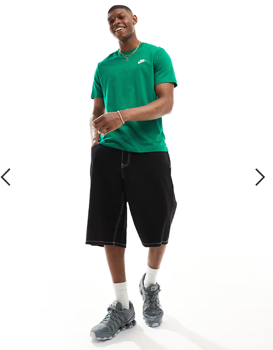 Nike Club t-shirt in green.