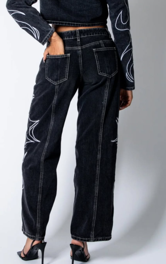 Liquor N poker - NOLA - Washed Black Relaxed Low-Rise Jean with Applique Detail