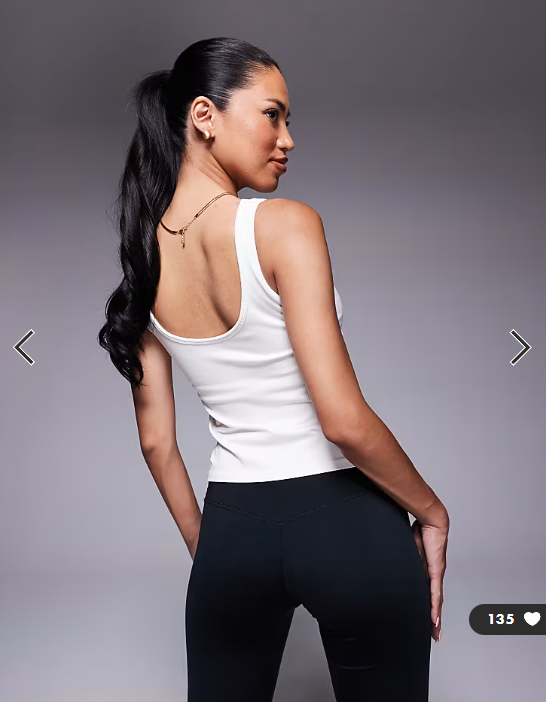 4505 smooth seamless V neck vest with inner bra in parchment