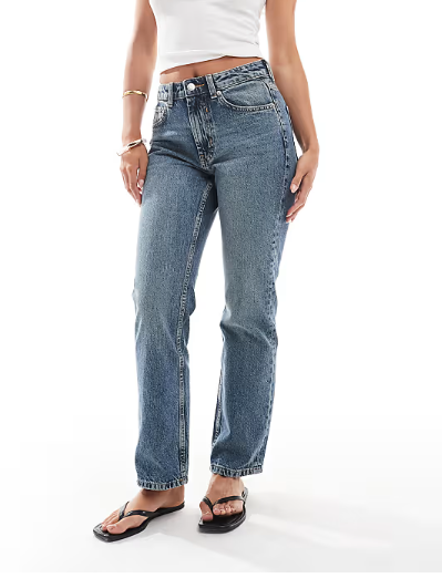 ASOS DESIGN Petite 90s straight jeans in vintage wash