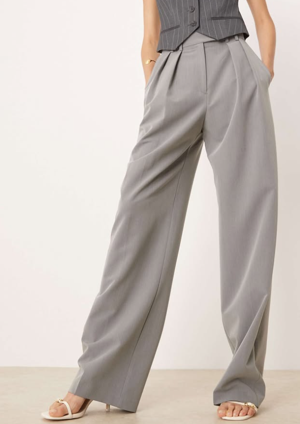 Asos - tailored wide leg trousers with pleat detail in grey