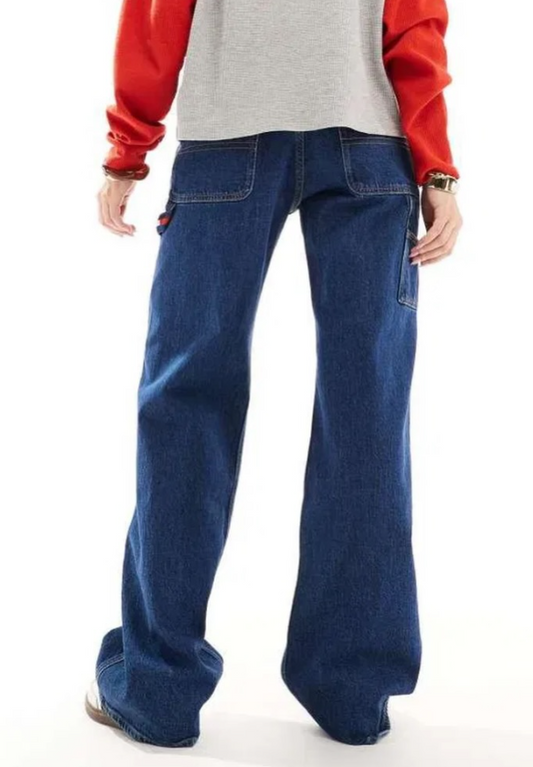Tommy Jeans. -Mia Mid Rise Relaxed Straight Carpenter Jeans