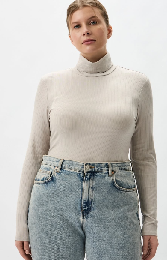 H&M - High Neck Open Back Top