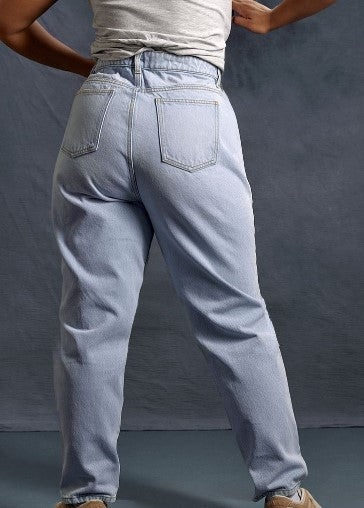 Plus Light Blue Wash Distressed Mom Jeans