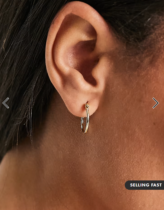 Pieces 18k plated small hoops in gold
