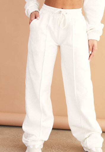 Petite Cream Seam Detail Wide Leg Joggers & Petite cropped sweat top SET