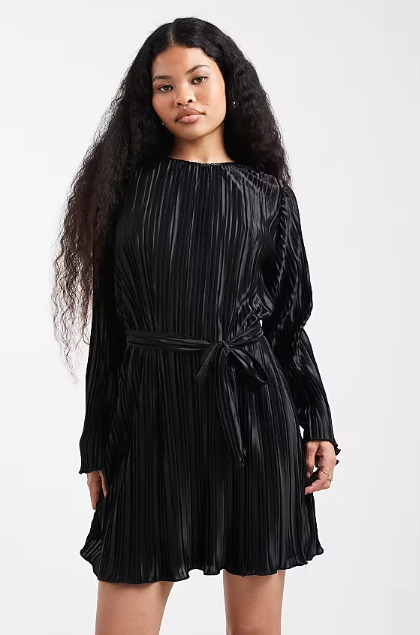 Asos - Vero Moda Petite tie waist plisse mini dress in black