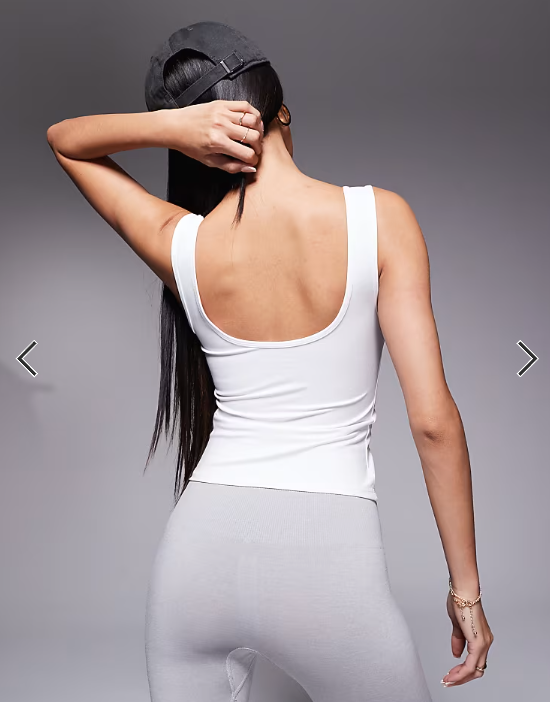 4505 scoop neck slightly cropped training vest in white