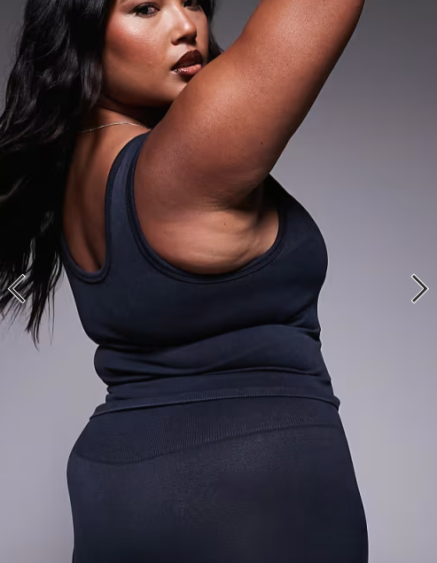 4505 Curve seamless V neck vest with inner bra in washed black