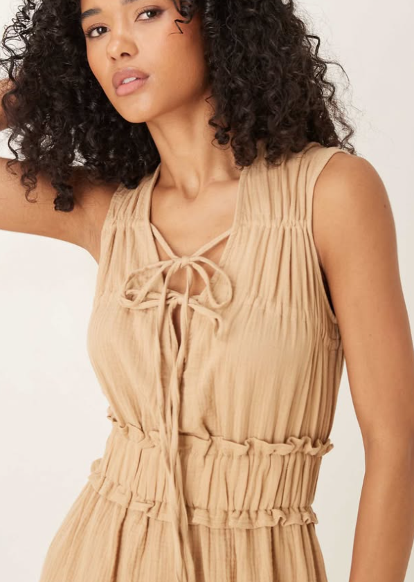 Asos - double cloth gathered bust playsuit in camel