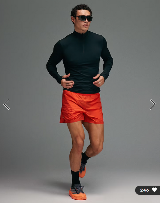 4505 Premium lightweight ultrasoft seamless running long sleeve 1/4 zip in void black.