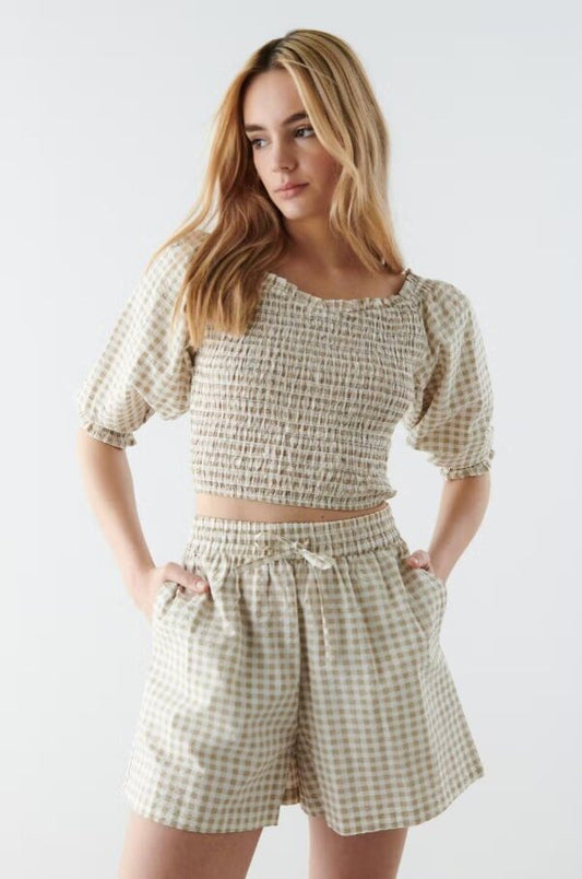 Ivorie Shorts