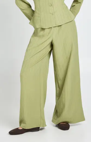 Boohoo Petite textured Trouser