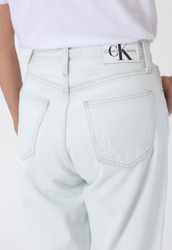 Calvin Klein - Mom jean - bleached blue
