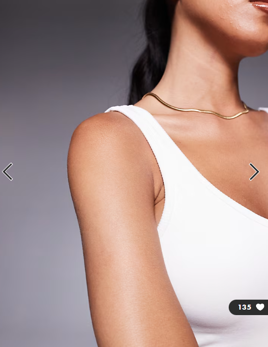4505 smooth seamless V neck vest with inner bra in parchment