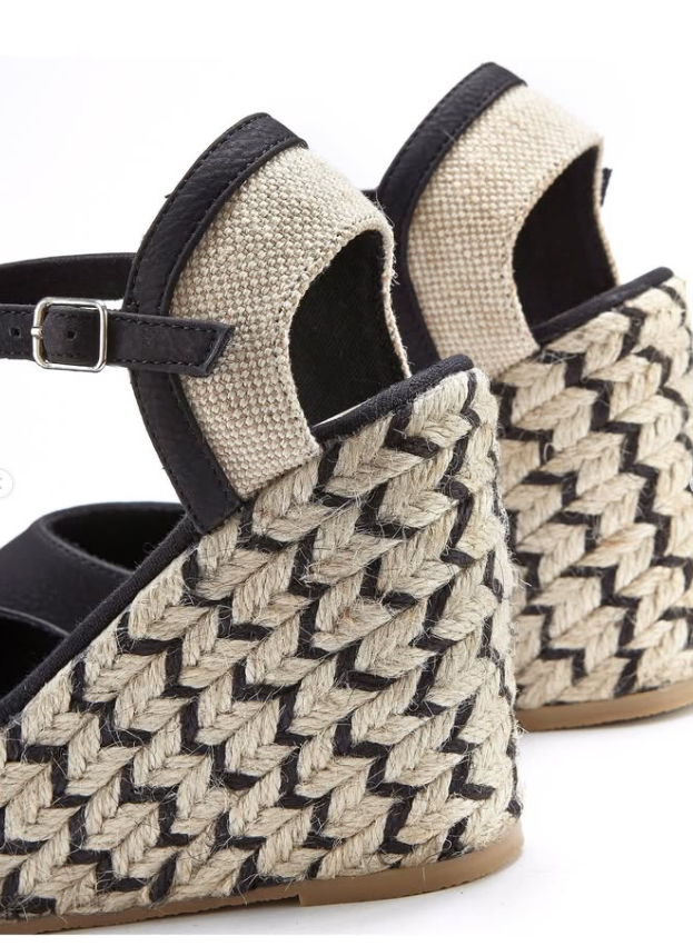 LASCANA - High heeled sandals - black