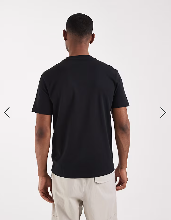 Hollister everyday icon logo t-shirt in black.