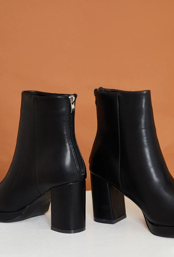 Black Slight Platform Basic Heeled Ankle Boots