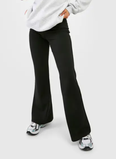 boohoo Petite Stretch Flare Leg Trouser