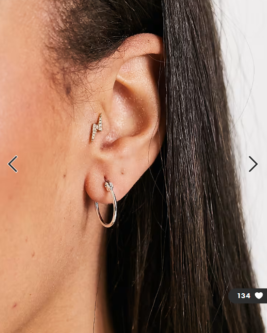 Pieces exclusive small hoops in plated sterling silver