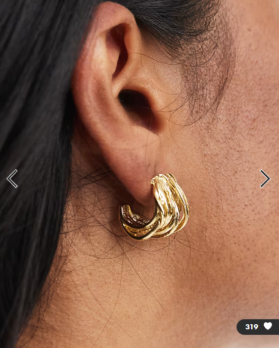 Pieces multistrand hoop earrings in gold