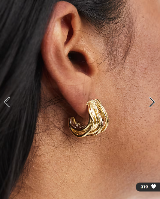Pieces multistrand hoop earrings in gold