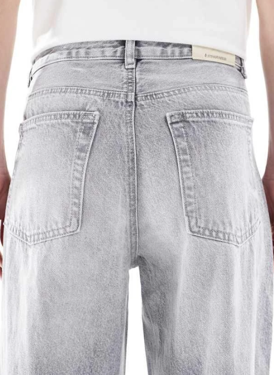 Asos - Stradivarius Women’s Stradivarius Tall D88 baggy jean in light grey wash