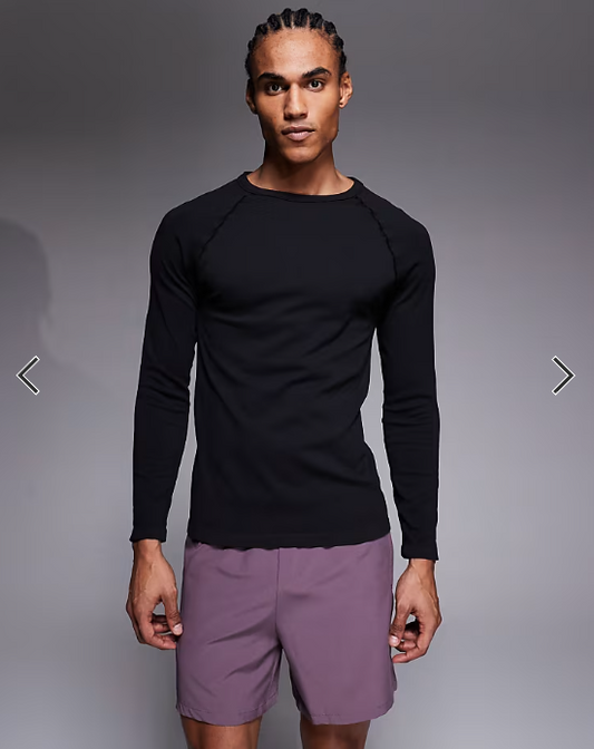 4505 seamless rib slim fit long sleeve raglan top in black.