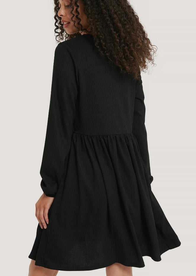 Crepe Hem Detail Dress Black