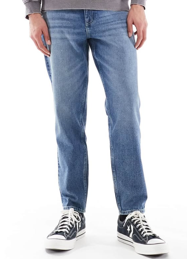 Asos - tapered fit jeans in mid wash blue
