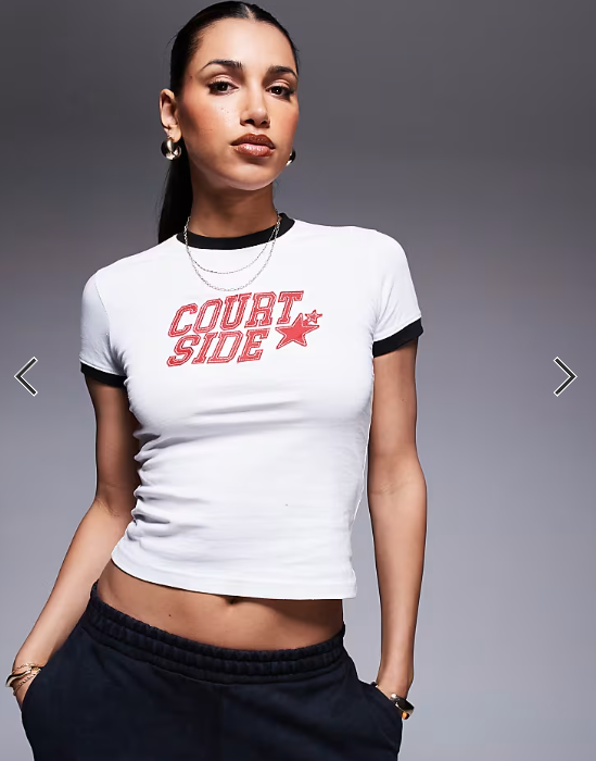 Courtside logo detail contrast seam baby t-shirt in white