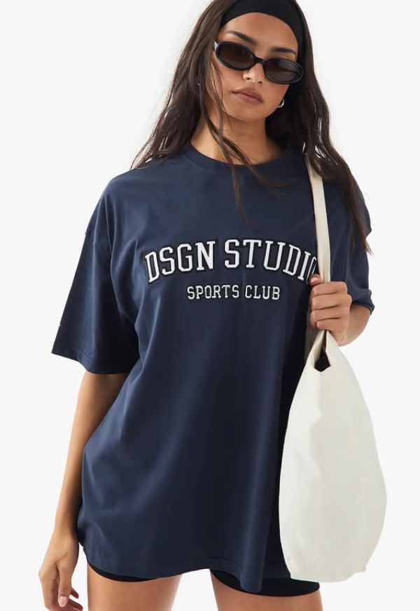 DSGN Studio Applique Oversized T-Shirt