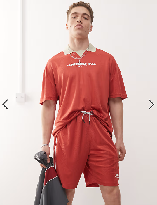 Umbro – Fußball-T-Shirt aus Jersey in Rot.