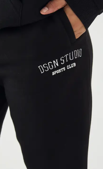 Boohoo - DSGN Studio Applique Oversized Jogger