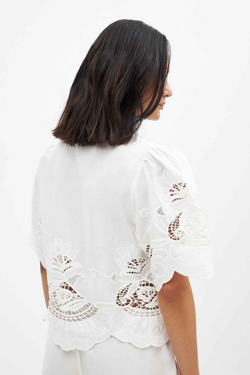 Na-kd Anglais Tie Front Blouse