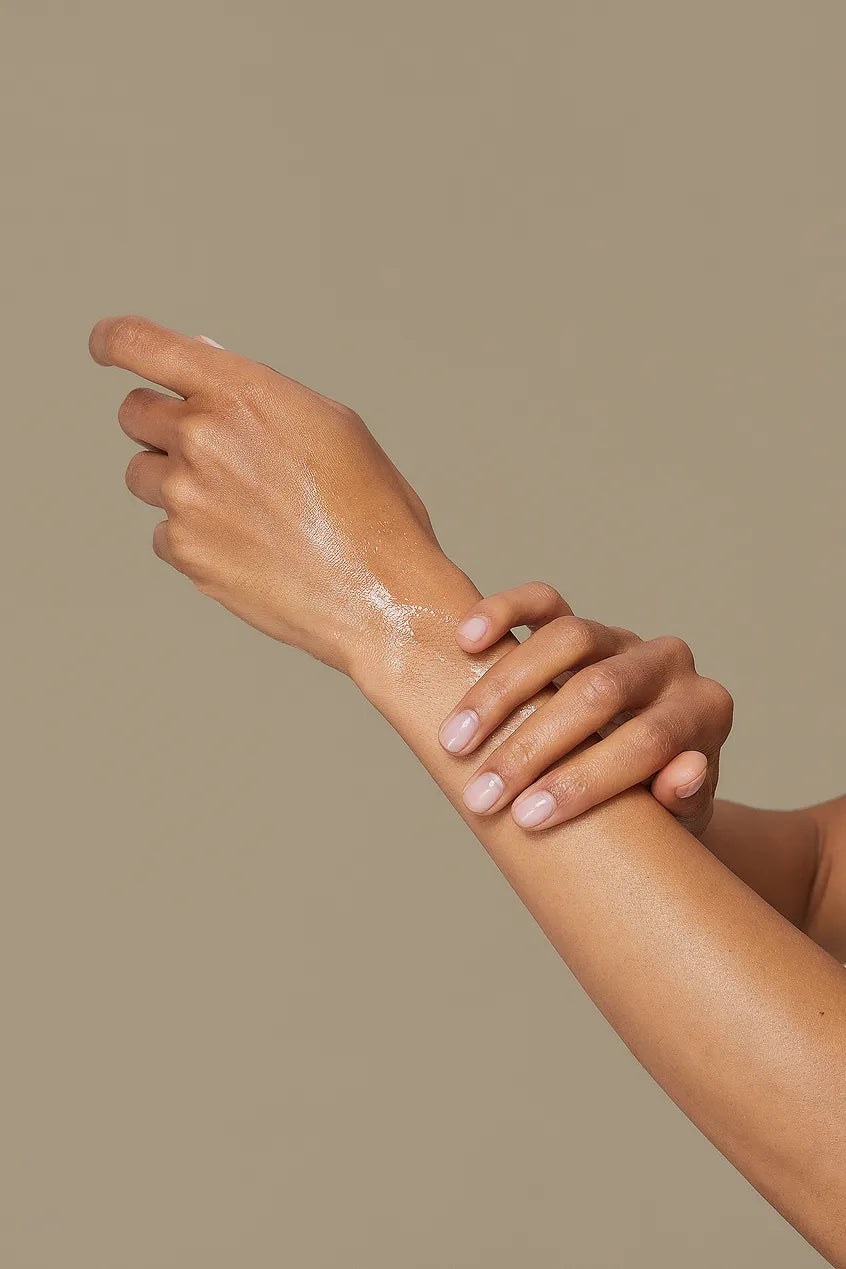 Glow Body Oil Silver DEXISTREND