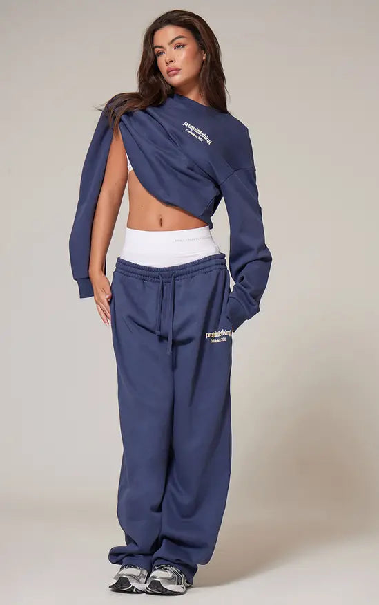 PRETTYLITTLETHING Premium Print Oversized Sweatshirt