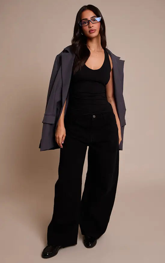 Plt Petite Black Seam Detail Barrel Jean