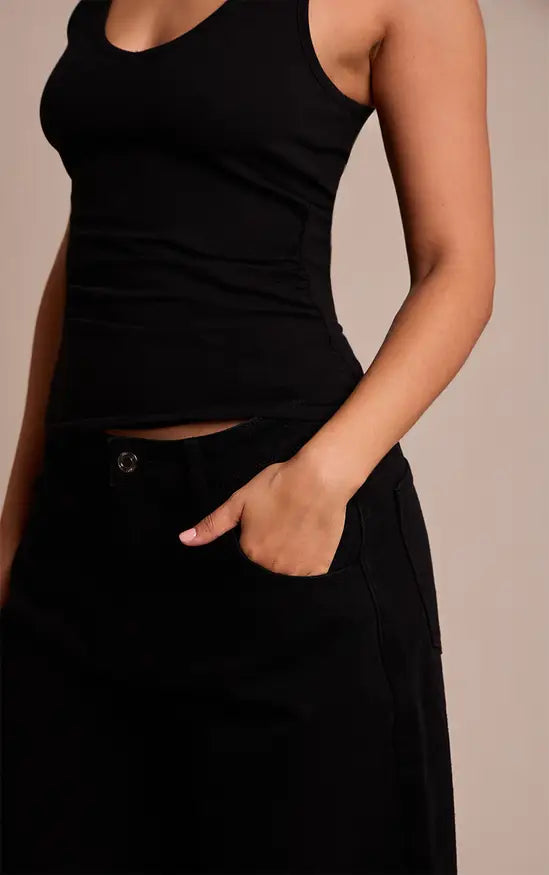 Plt Petite Black Seam Detail Barrel Jean