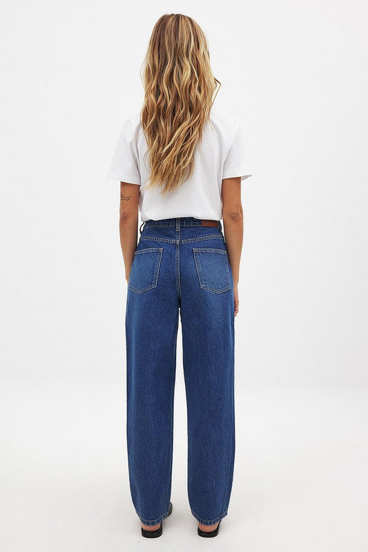 NAKD - Cropped Scallop Detail Denim