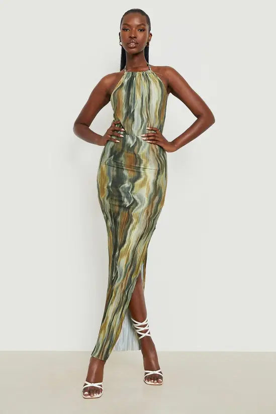 boohoo Printed Plisse Maxi Dress