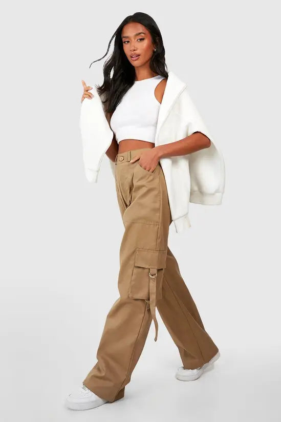 boohoo Petite Wide Leg Tab Detail Cargo Trouser