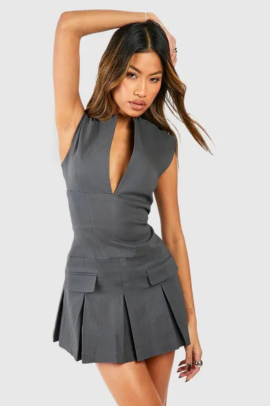BOOHOO TAILORED NOTCH NECK PLEATED MINI DRESS