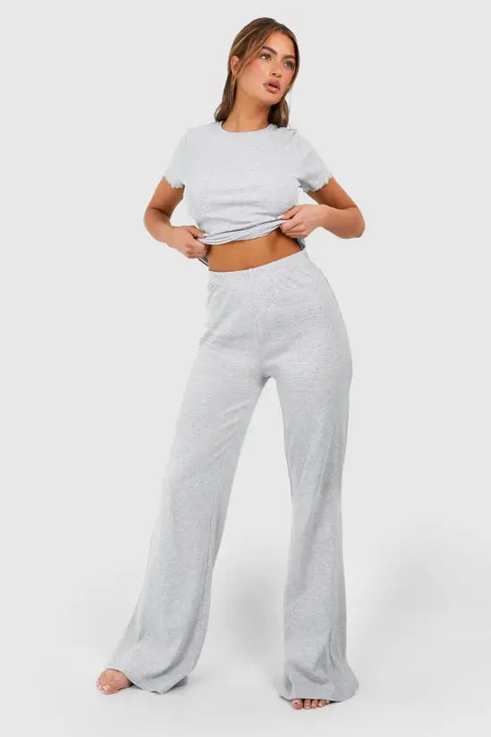Boohoo - Loungewear Premium Rib Flared Trousers