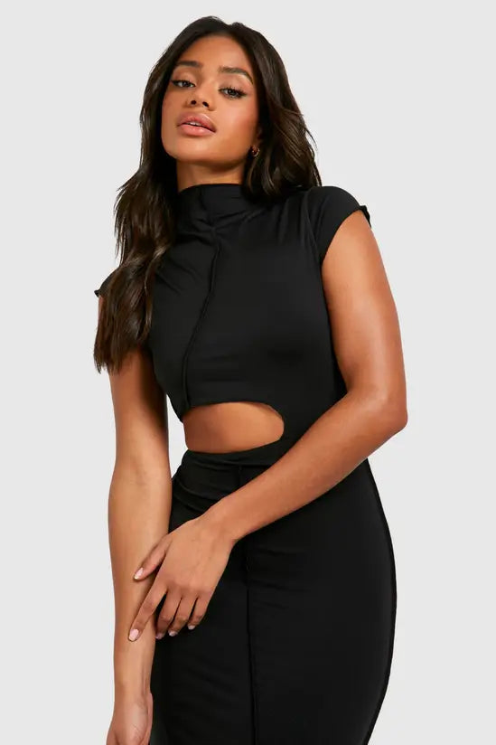 Boohoo - Exposed Seam Cut Out Maxi Dress