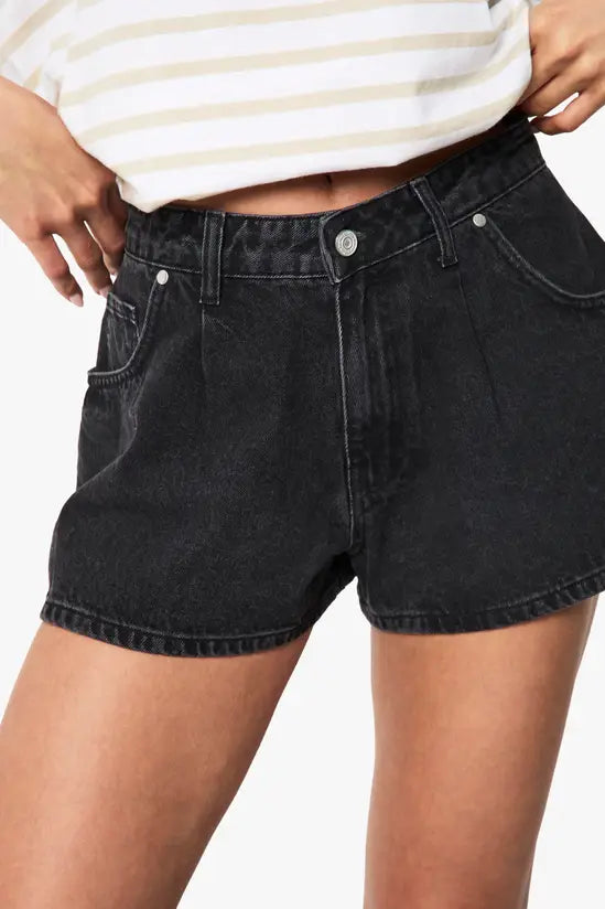 boohoo Extreme Wide Leg Denim Short
