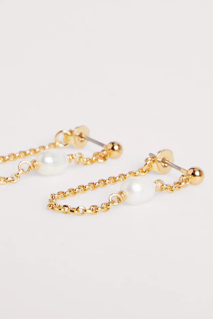 Hanging Pearl Earrings