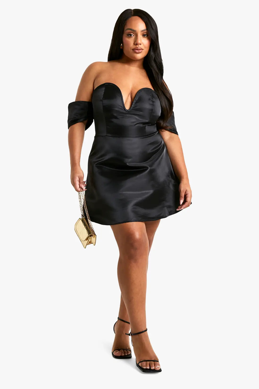 Boohoo - Plus Drop Shoulder V Plunge Skater Dress