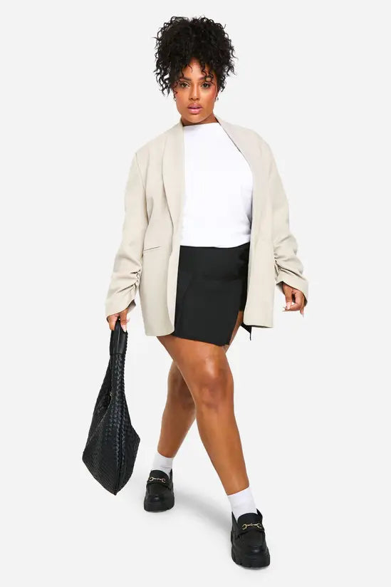 Boohoo - Plus Essential Oversized Ruched Sleeve Blazer