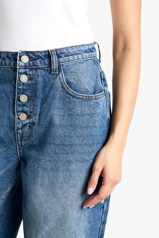 boohoo Button Detail Slouchy Fit Jean
